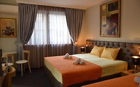 Ars Square Apartments